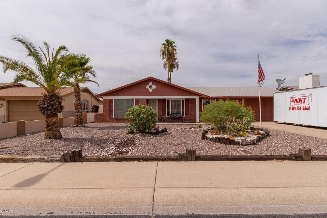 10420 W Echo Ln., Peoria, AZ 85345