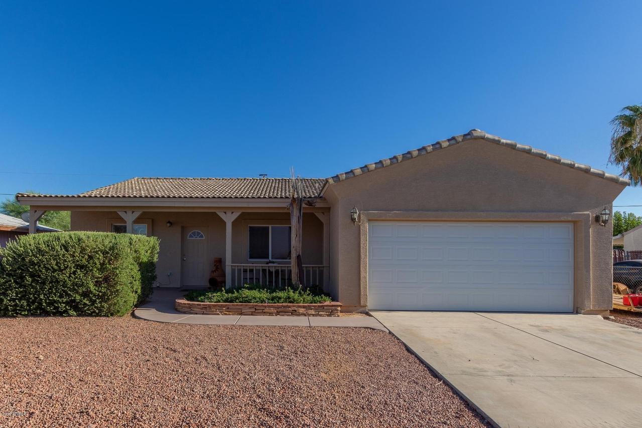 288 Peretz Cir., Morristown, AZ 85342