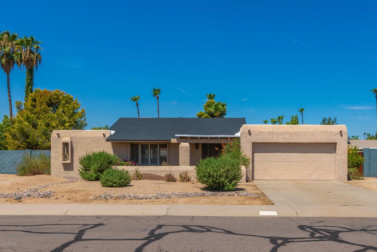 11224 N 42nd St., Phoenix, AZ 85028