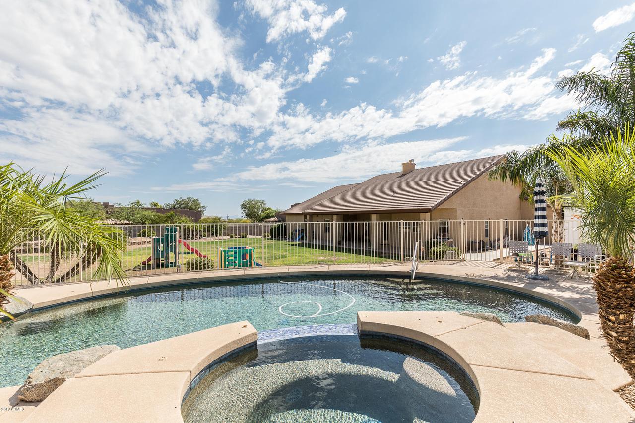 26407 N 11th Ave., Phoenix, AZ 85085