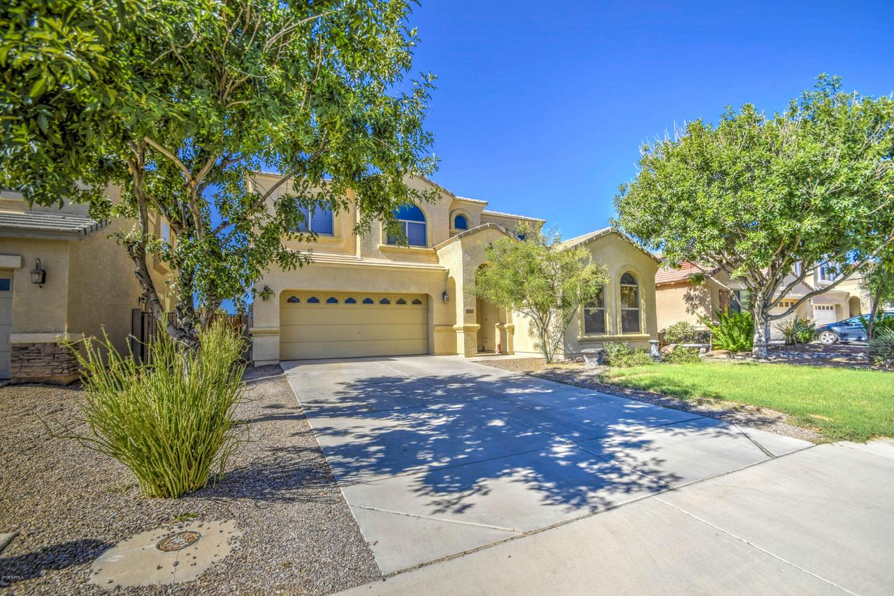 586 E Baker Dr., San Tan Valley, AZ 85140