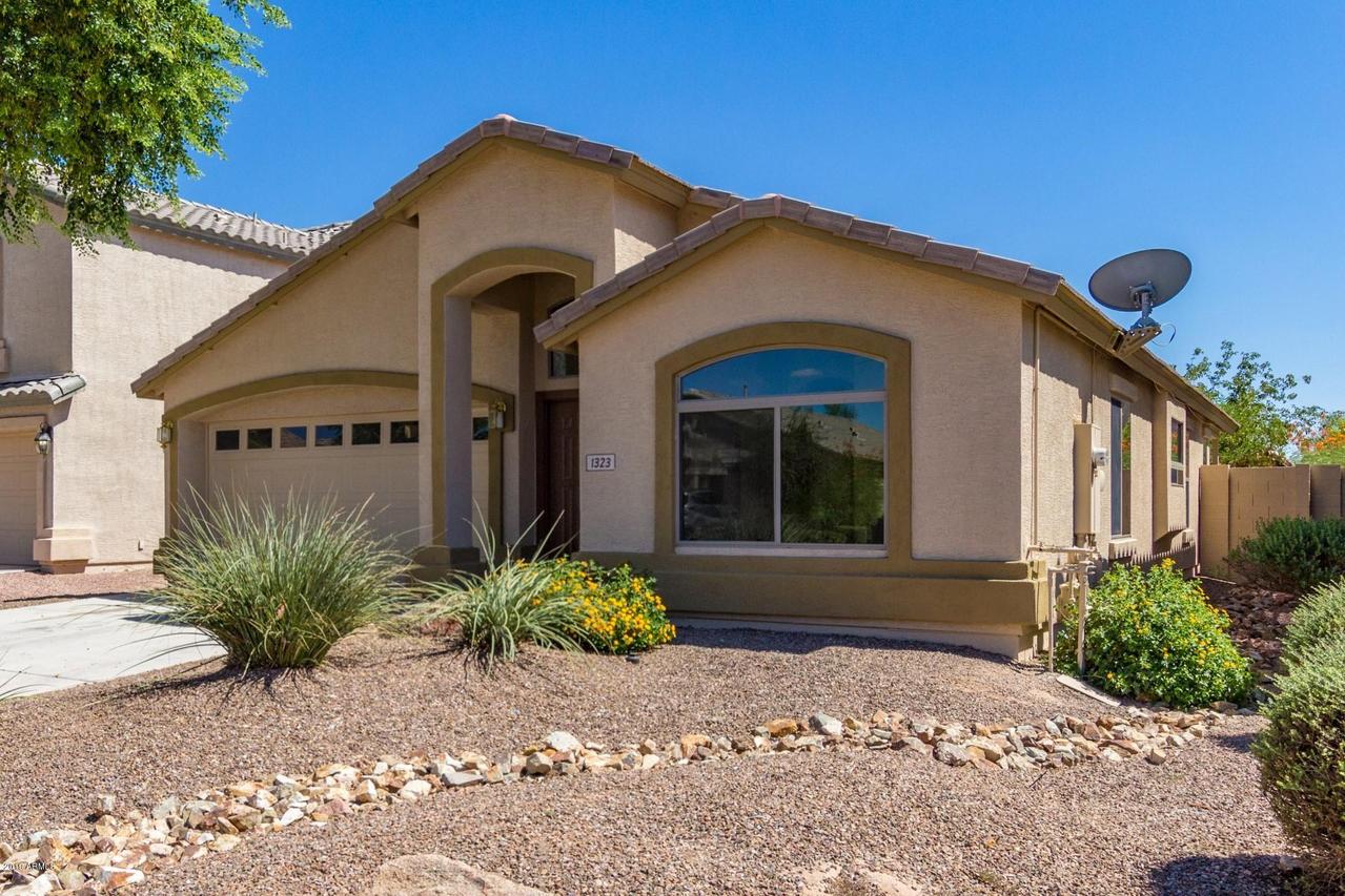 1323 W Hereford Dr., San Tan Valley, AZ 85143