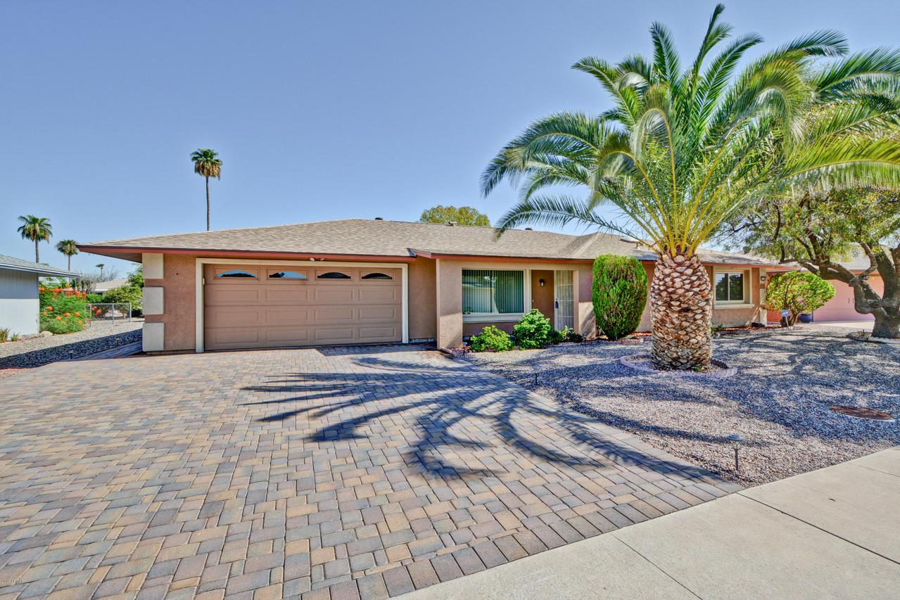 10142 W Sombrero Cir., Sun City, AZ 85373