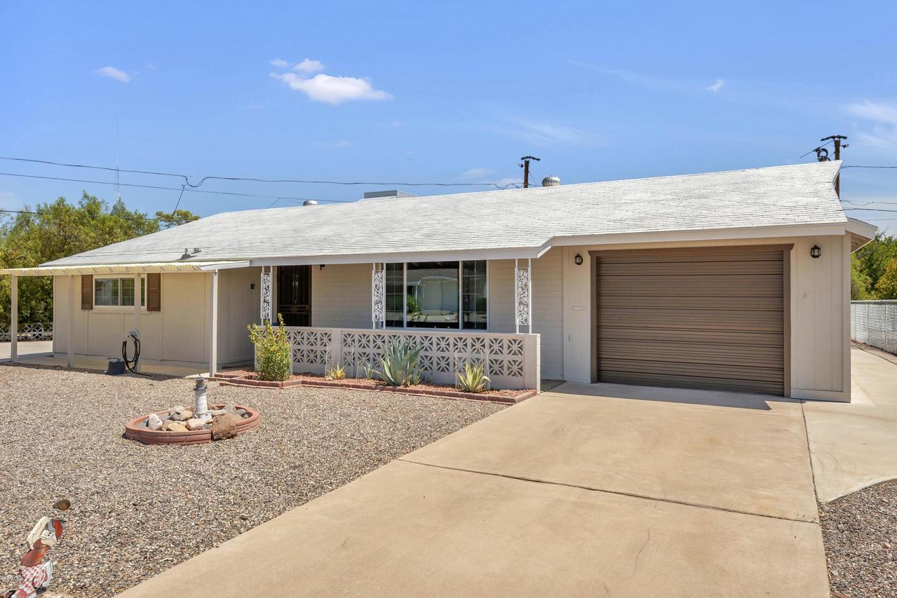 12651 N Pebble Beach Dr., Sun City, AZ 85351
