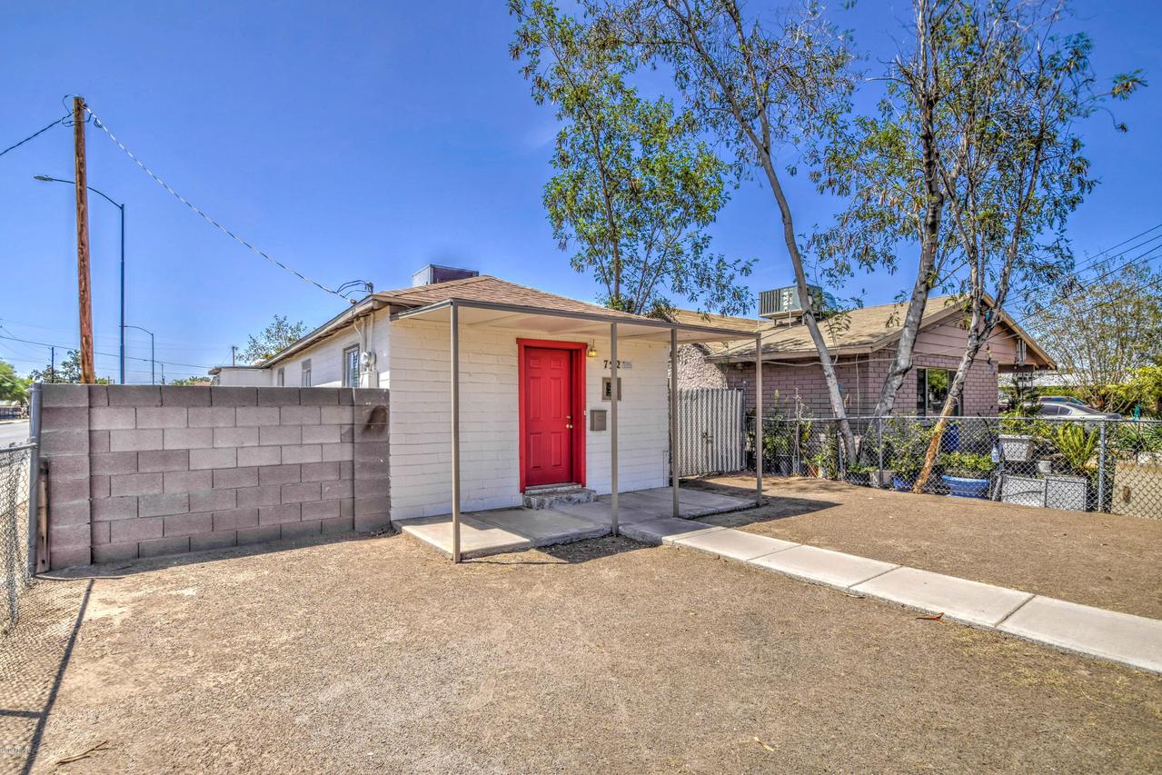 752 S Macdonald St., Mesa, AZ 85210