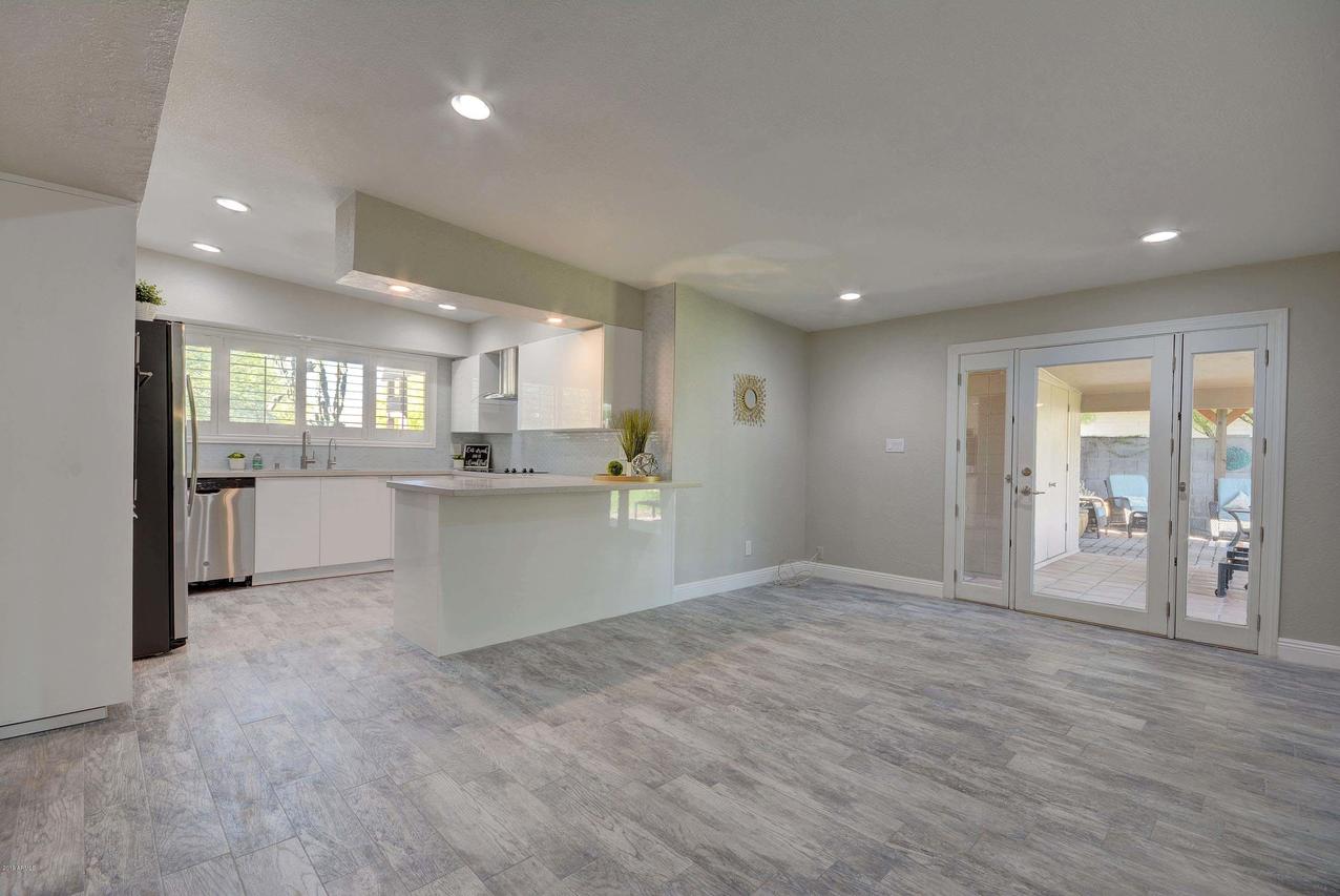 719 E Wesleyan Dr., Tempe, AZ 85282