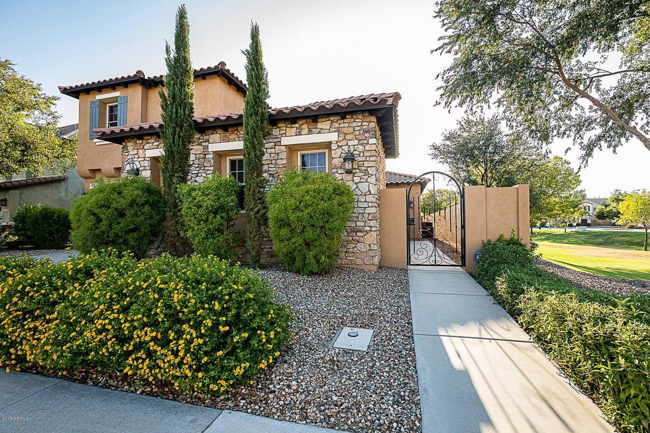 3196 S Cottonwood Dr., Chandler, AZ 85286