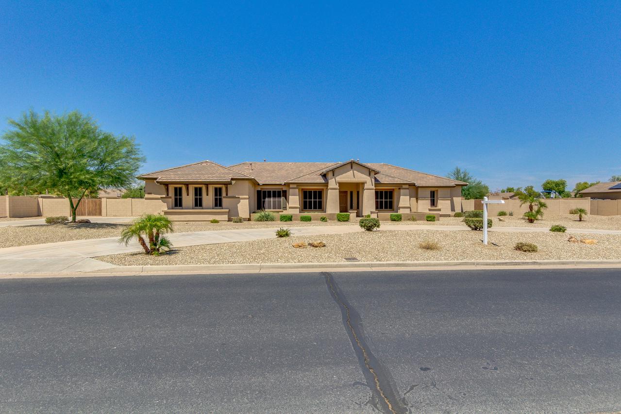 14338 W Becker Ln., Surprise, AZ 85379