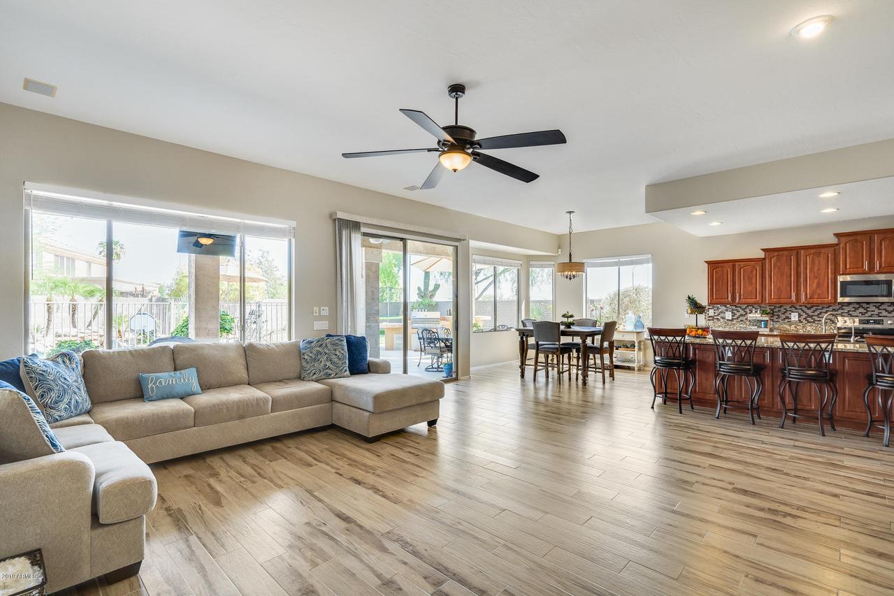 16651 S 15th Ln., Phoenix, AZ 85045