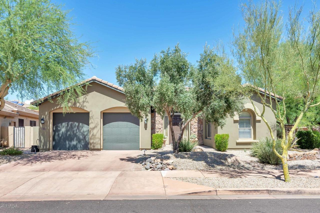 2906 W Caravaggio Ln., Phoenix, AZ 85086