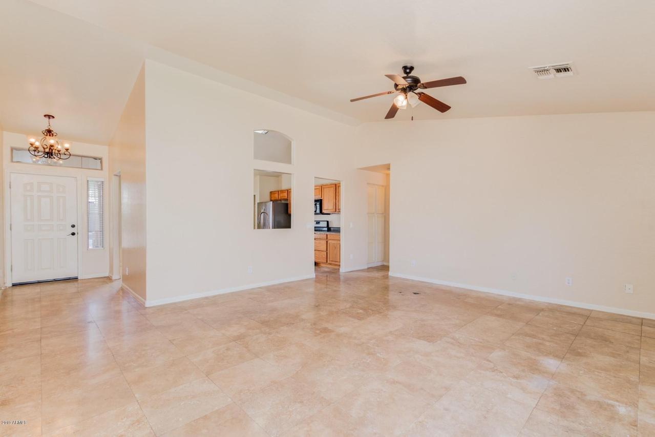 9642 N 94th Ave., Peoria, AZ 85345