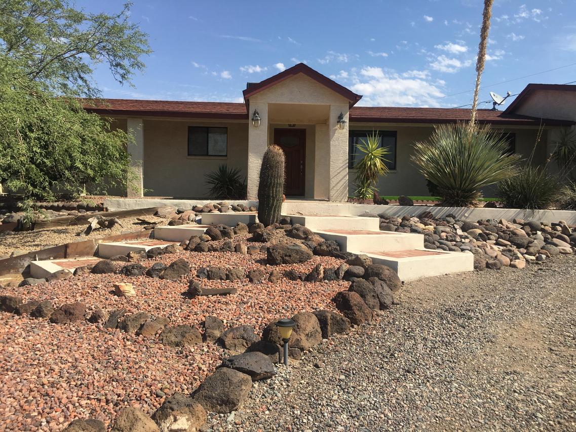 2584 W Roughrider Rd., New River, AZ 85087