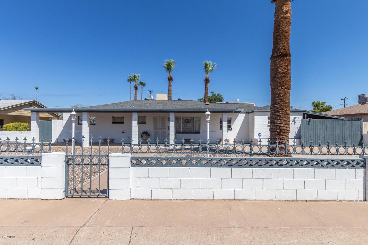 2126 W San Juan Ave., Phoenix, AZ 85015