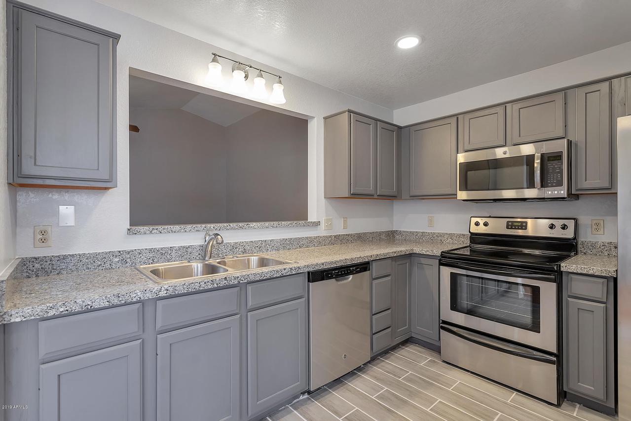 15038 W Heritage Oak Way, Surprise, AZ 85374