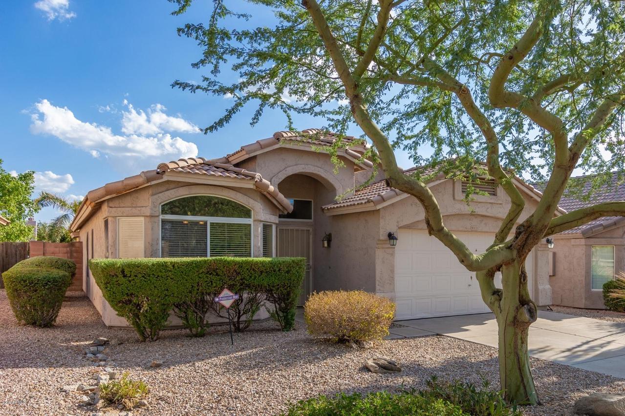 911 E Mohawk Dr., Phoenix, AZ 85024