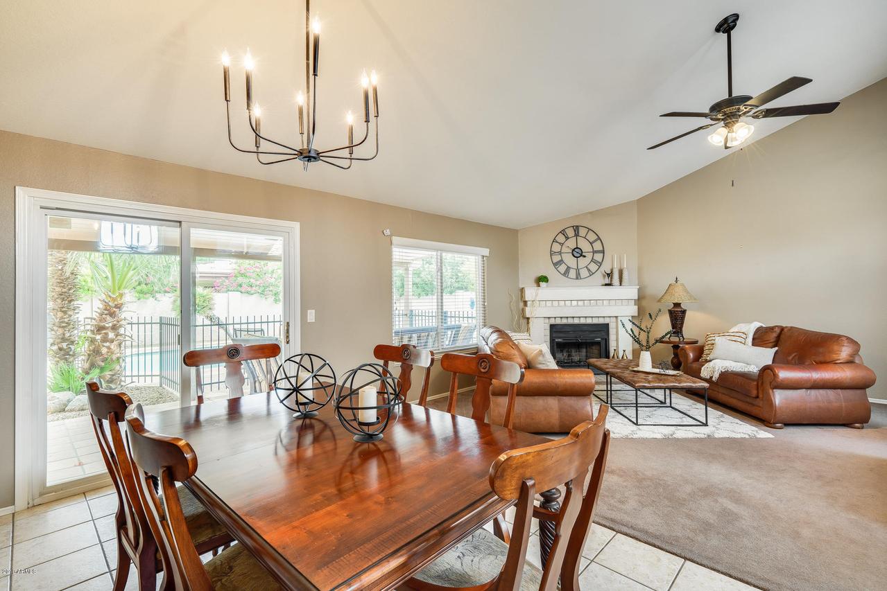 1952 E Palomino Dr., Tempe, AZ 85284