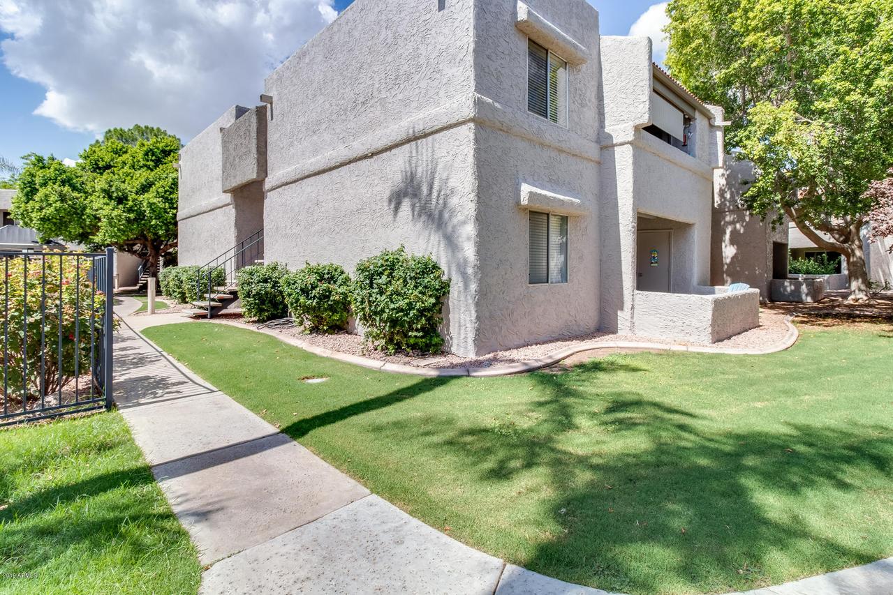 4444 E Paradise Village Pkwy. #164, Phoenix, AZ 85032