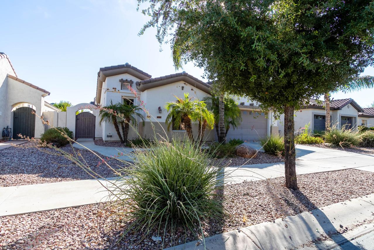 837 W Sycamore Ct., Litchfield Park, AZ 85340