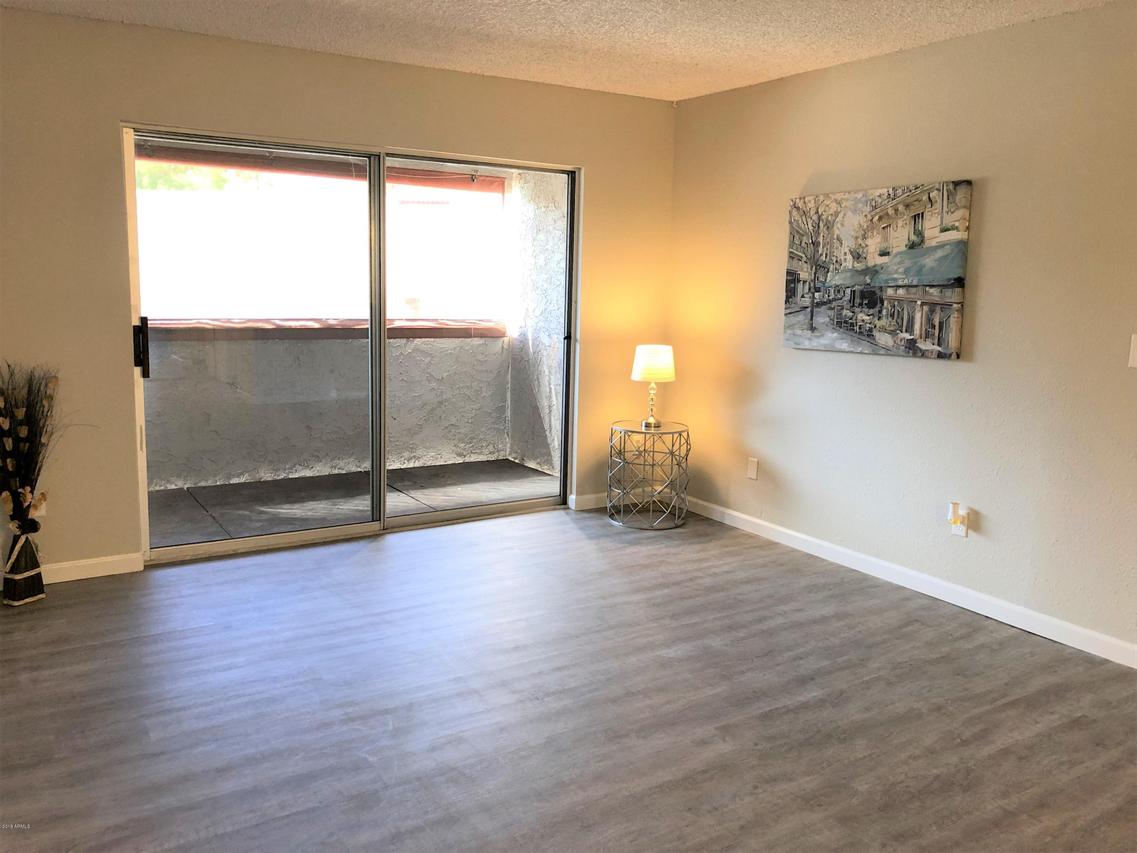 4444 E Paradise Village Pkwy. #266, Phoenix, AZ 85032