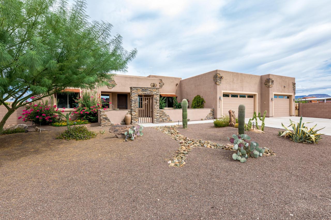 39228 N 21st Ave., Phoenix, AZ 85086