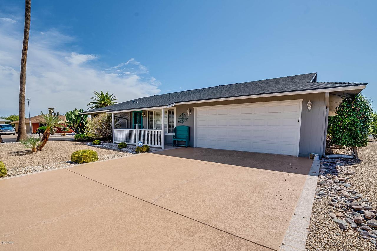 10305 W Pine Springs Dr., Sun City, AZ 85373