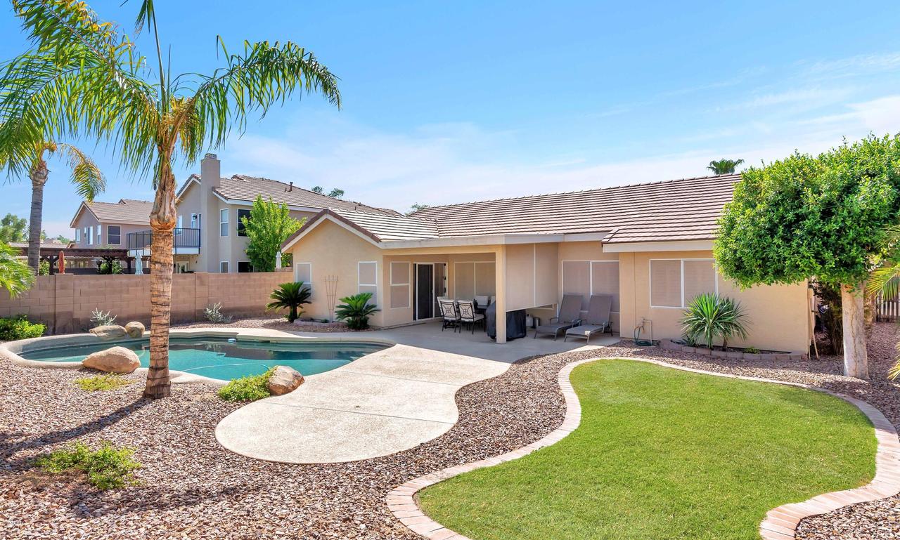 3352 E Menadota Dr., Phoenix, AZ 85050