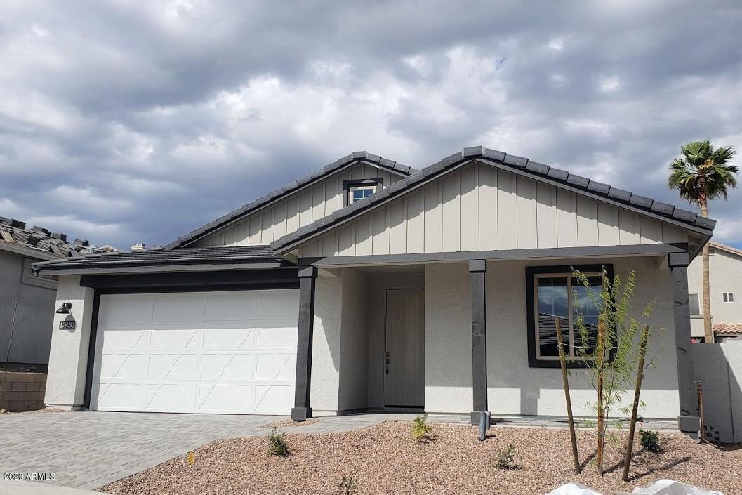 820 E Amberwood Dr., Phoenix, AZ 85048