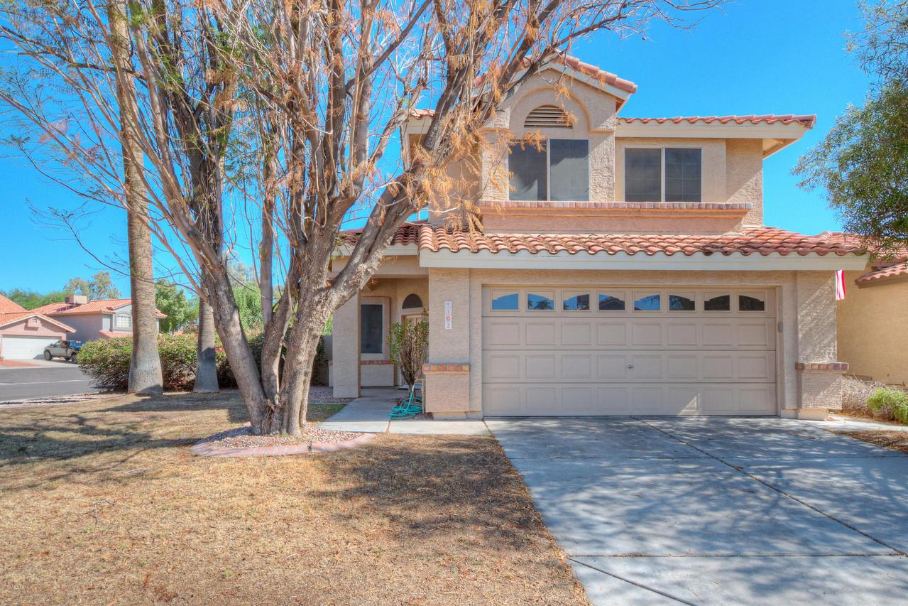 4102 E Woodland Dr., Phoenix, AZ 85048
