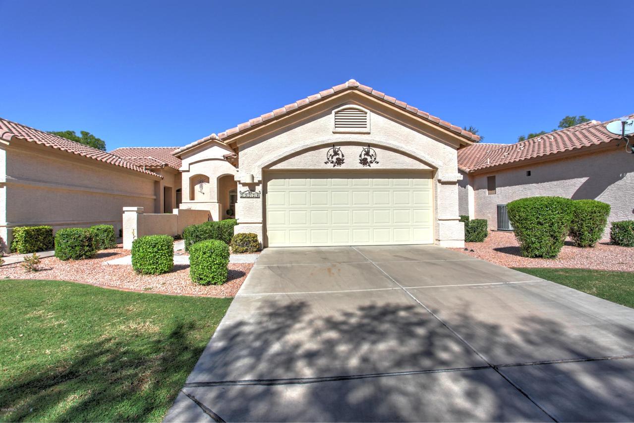 23728 S Vacation Way, Sun Lakes, AZ 85248