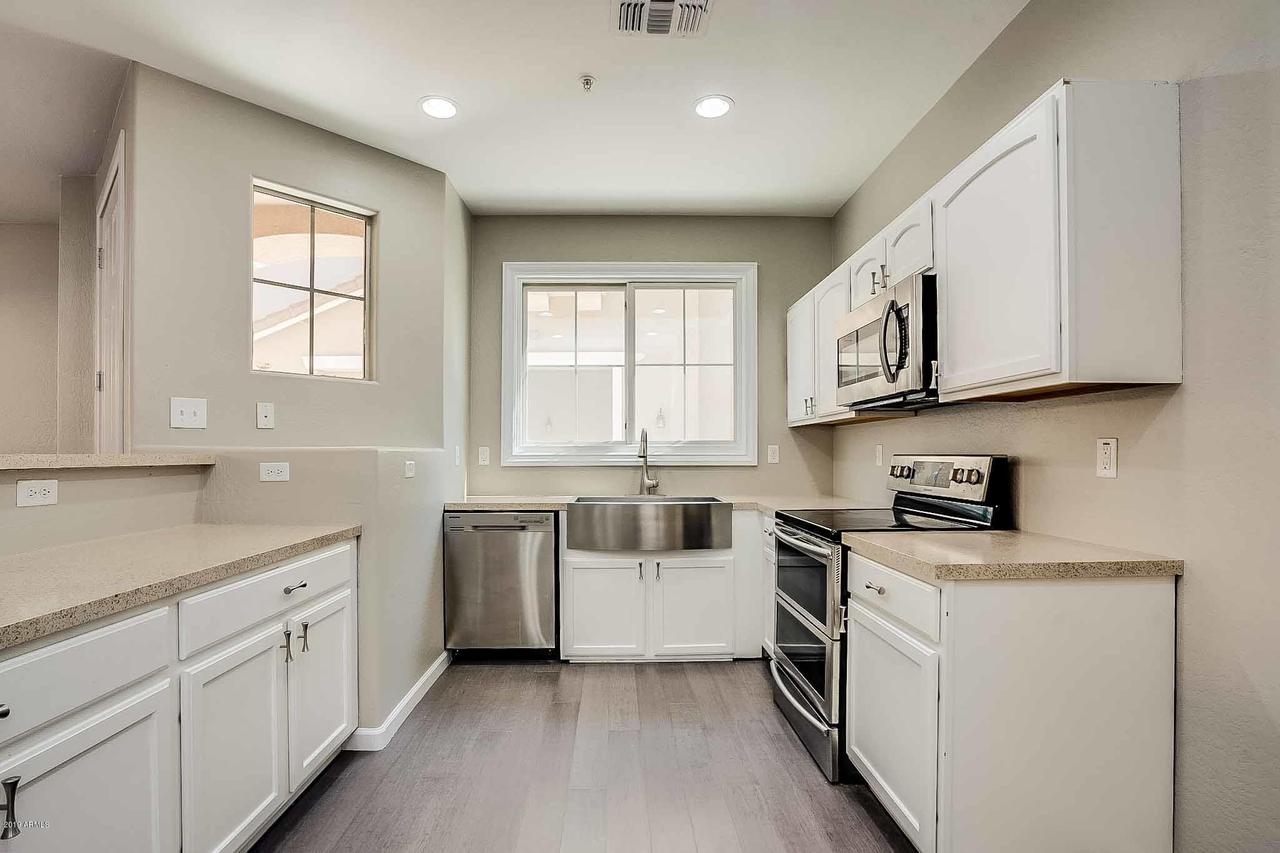 3026 E Donner Dr., Phoenix, AZ 85042