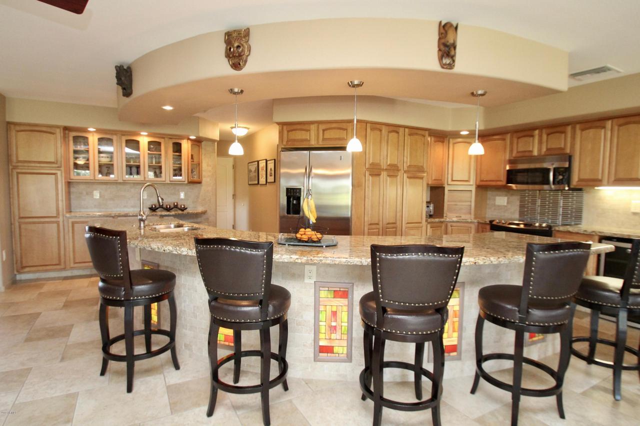 10009 W Manzanita Dr., Sun City, AZ 85373