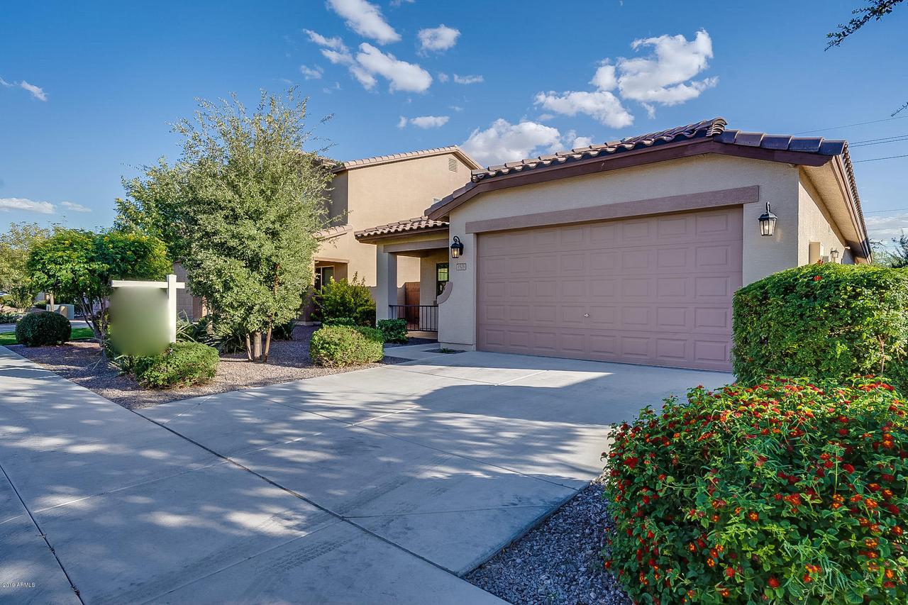 1525 W Crape Rd., San Tan Valley, AZ 85140