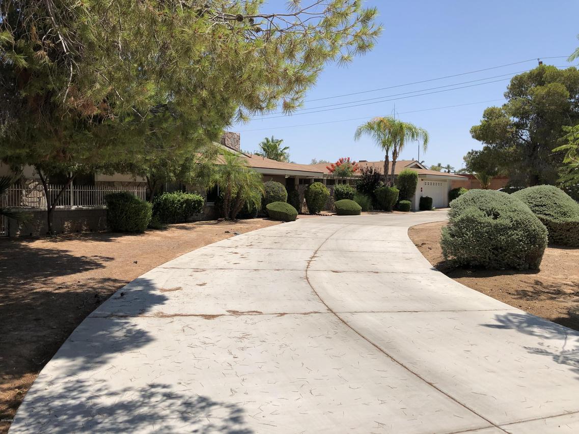 8736 E Joshua Tree Ln., Scottsdale, AZ 85250