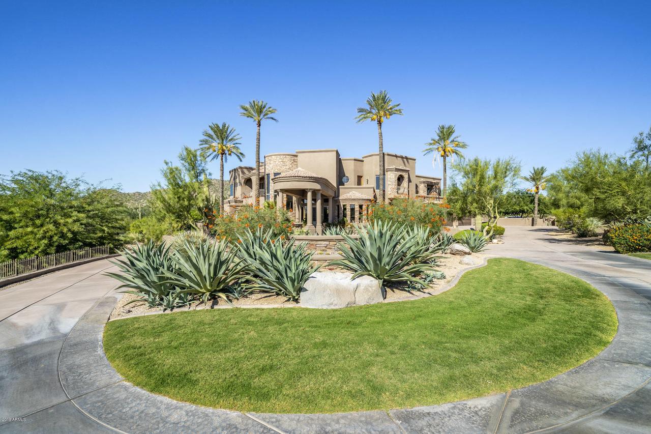 8744 E Oak St., Mesa, AZ 85207