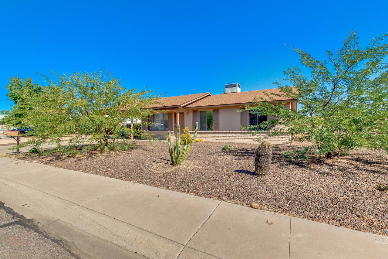 1940 W Kimberly Way, Phoenix, AZ 85027