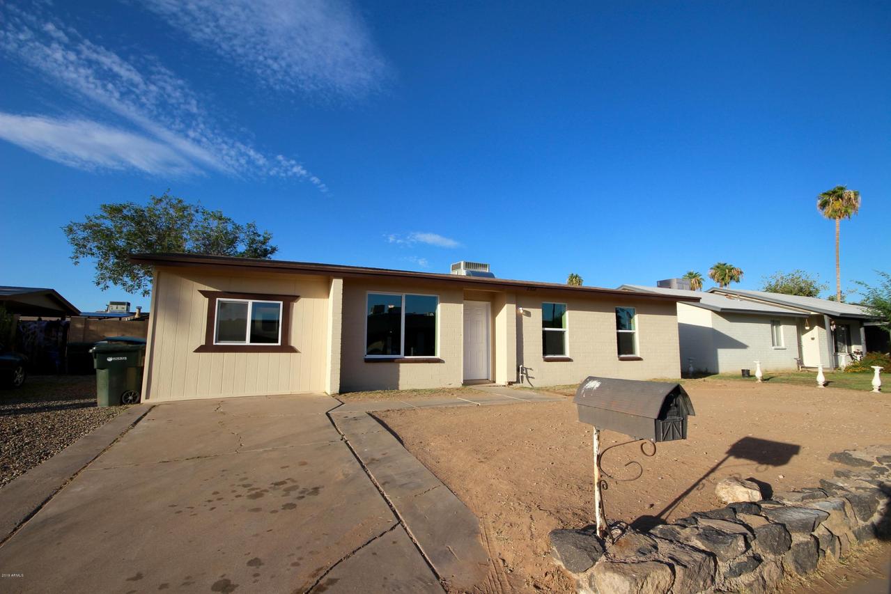 2302 W Danbury Rd., Phoenix, AZ 85023