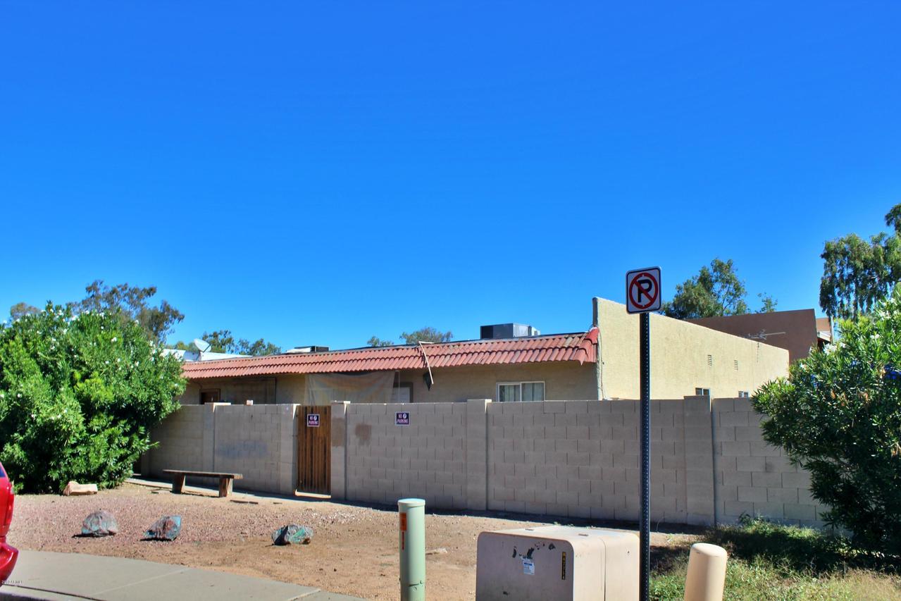 2744 E Tierra Buena Ln., Phoenix, AZ 85032