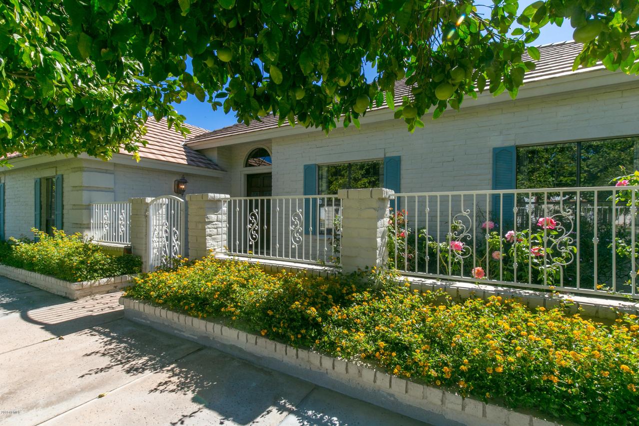 3341 E Fox St., Mesa, AZ 85213