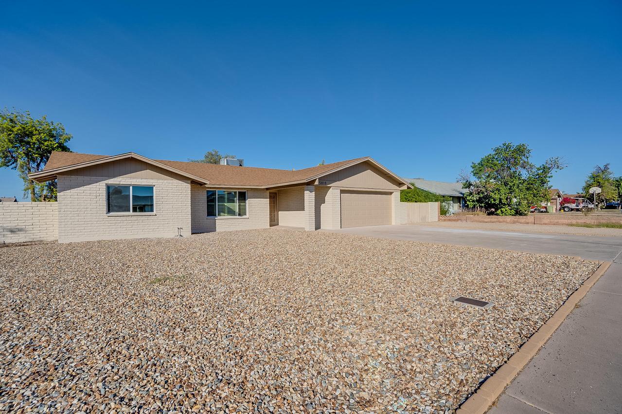 5818 W Tierra Buena Ln., Glendale, AZ 85306
