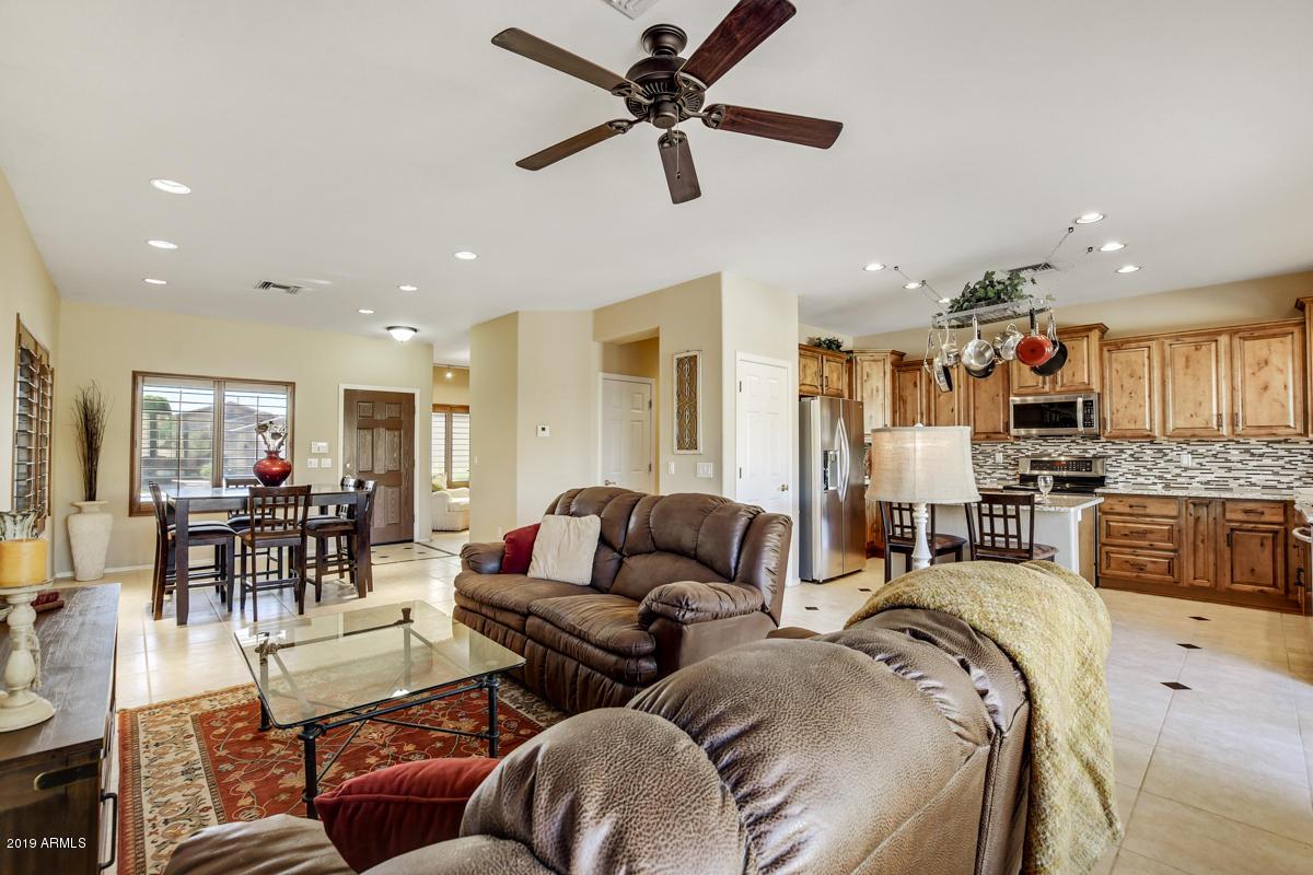 6610 W Avenida Del Rey, Phoenix, AZ 85083