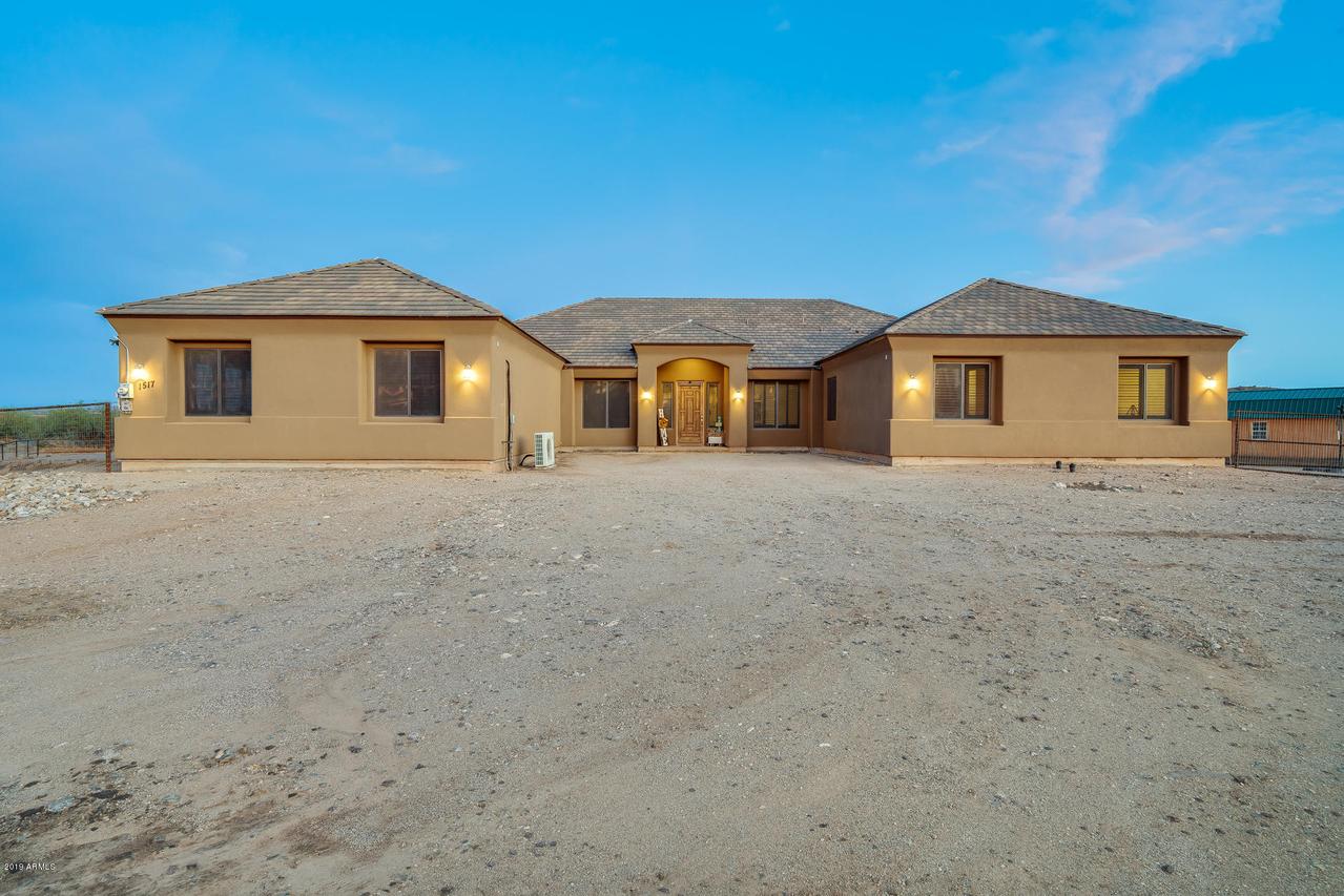 1517 E Red Range Way, Phoenix, AZ 85085