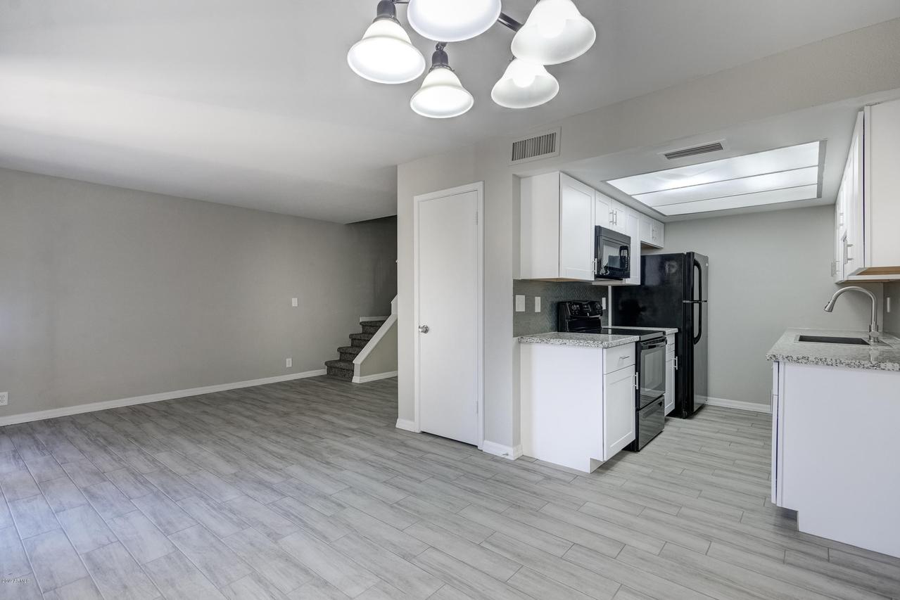 286 W Palomino Dr. #135, Chandler, AZ 85225