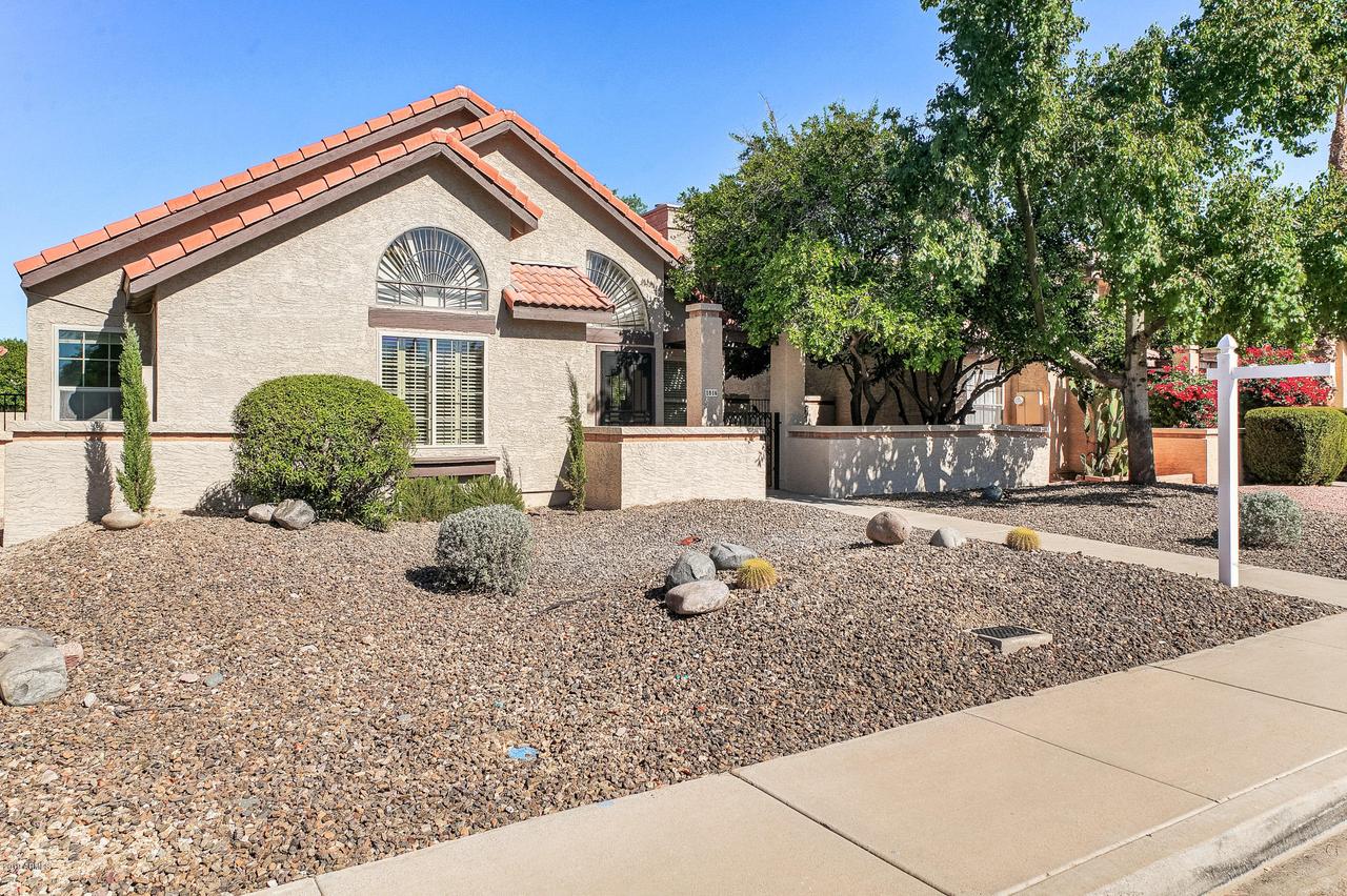 1816 E Secretariat Dr., Tempe, AZ 85284