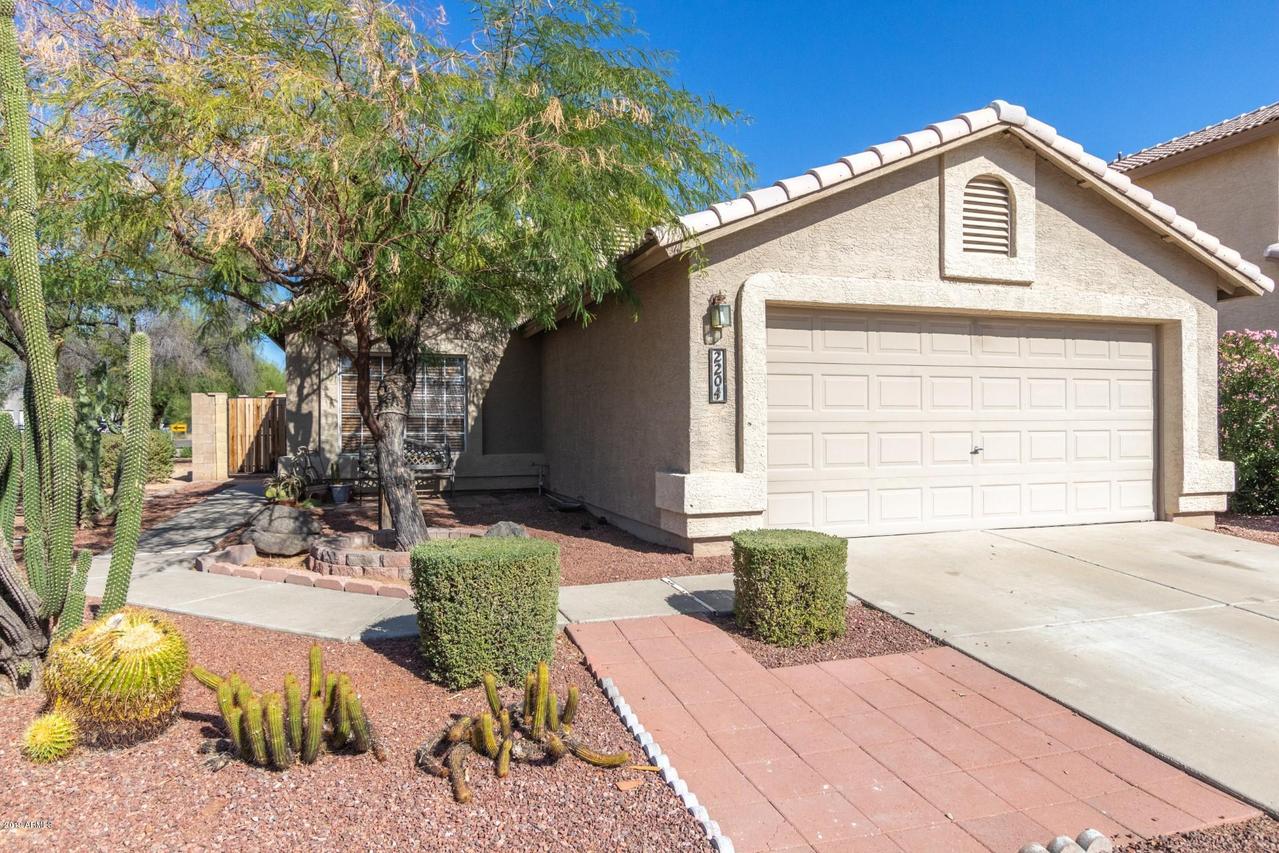 2204 E Kelton Ln., Phoenix, AZ 85022