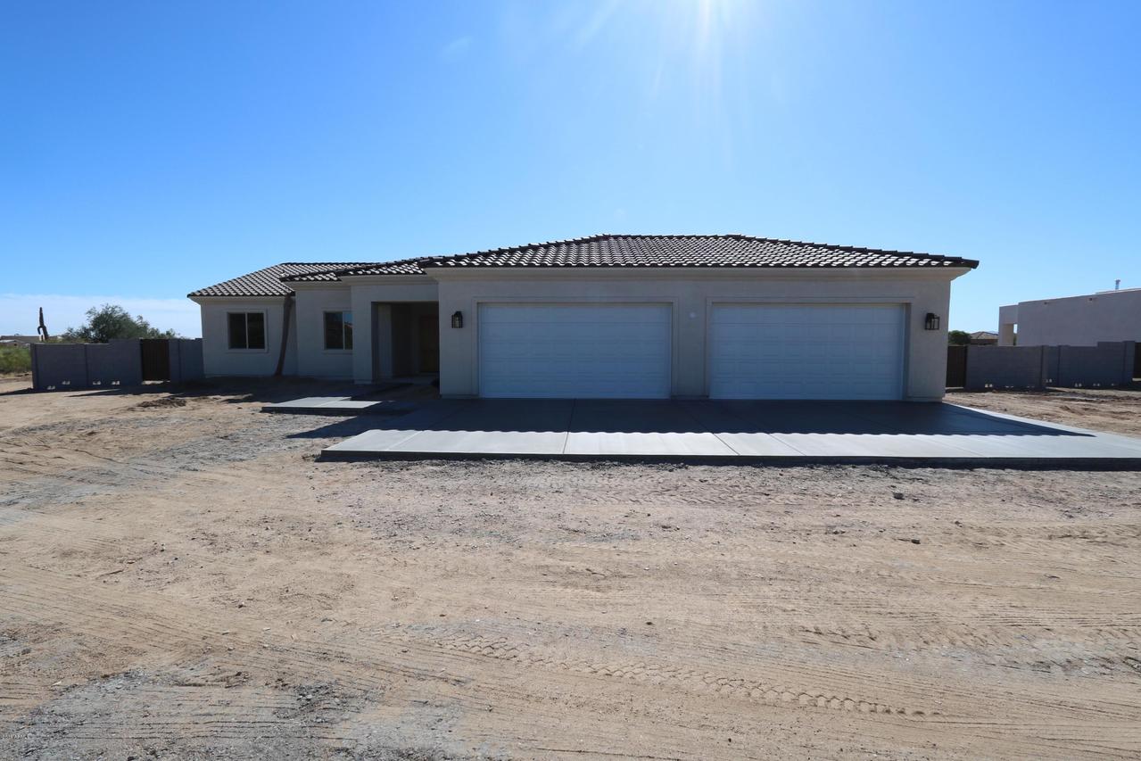 15327 W Bobwhite Way, Surprise, AZ 85387