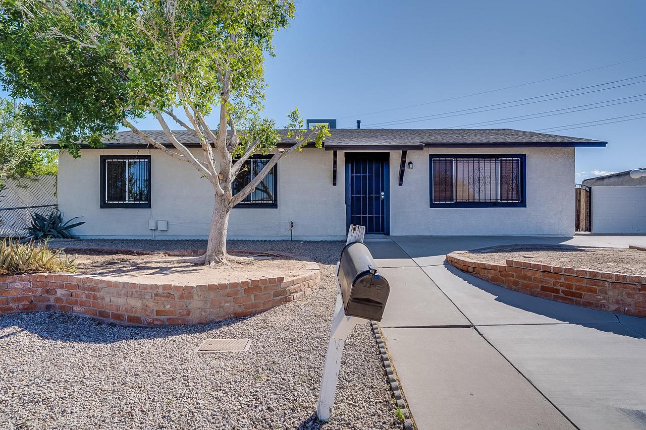 4713 E Hidalgo Ave., Phoenix, AZ 85040