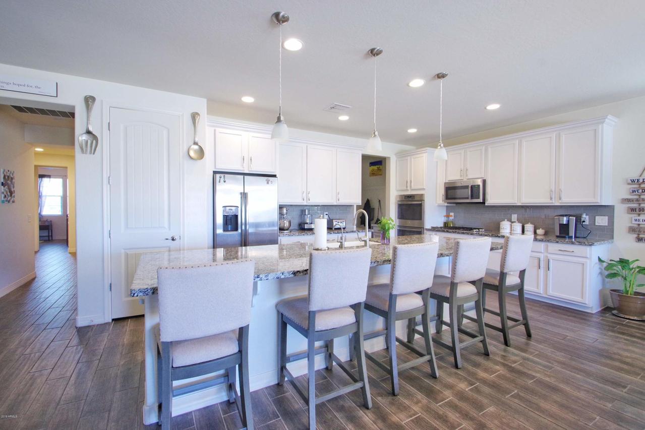 22403 N 99th Ln., Peoria, AZ 85383