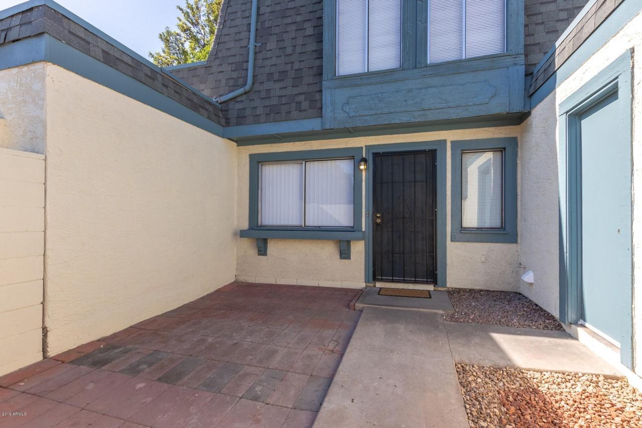 8042 N 32nd Dr., Phoenix, AZ 85051