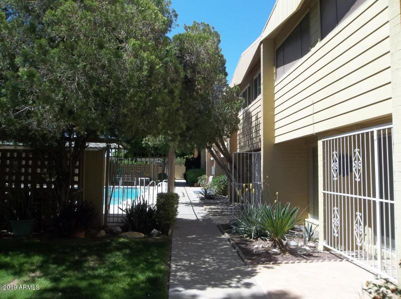 808 N 82nd St. #F8, Scottsdale, AZ 85257