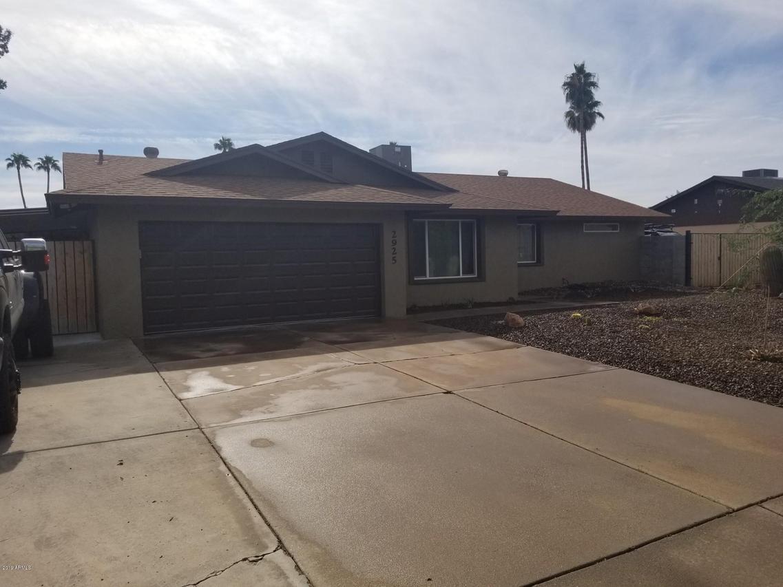 2925 W Campo Bello Dr., Phoenix, AZ 85053
